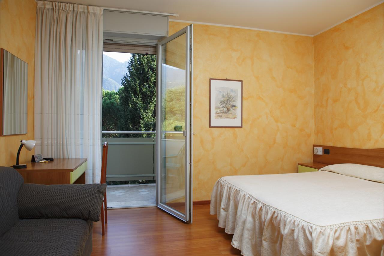 Hotel Castel Lodron Storo Екстер'єр фото